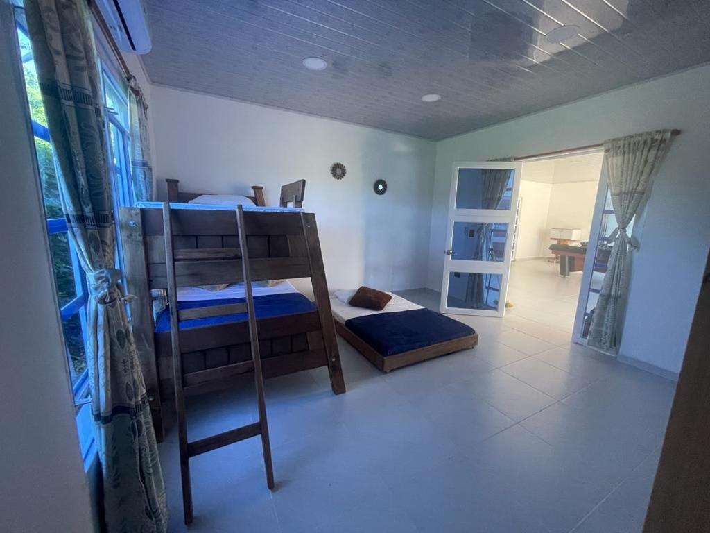 Casa Bella De Campo Wifi Billar Piscina Bolirana !privado! Villa *