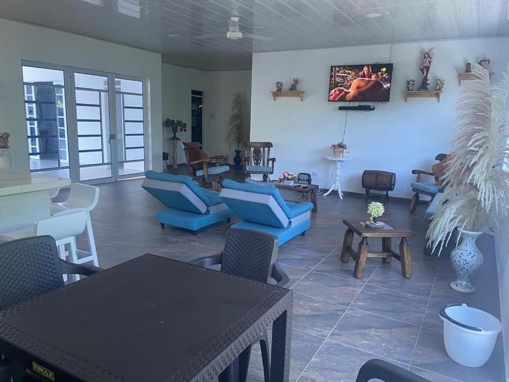 Villa Casa Bella De Campo Wifi Billar Piscina Bolirana !privado! Carmen de Apicala