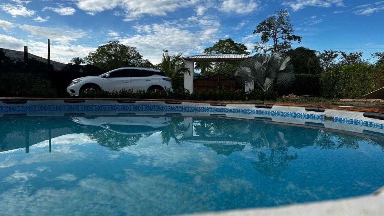 Villa Casa Bella De Campo Wifi Billar Piscina Bolirana !privado!